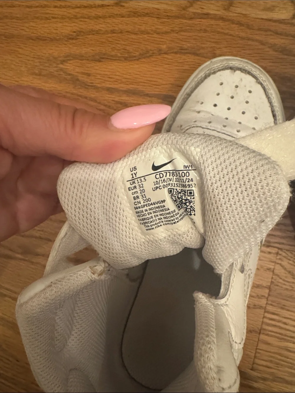 Nike White High-Top Kids Sneakers with Strap - Picture 3 of 3